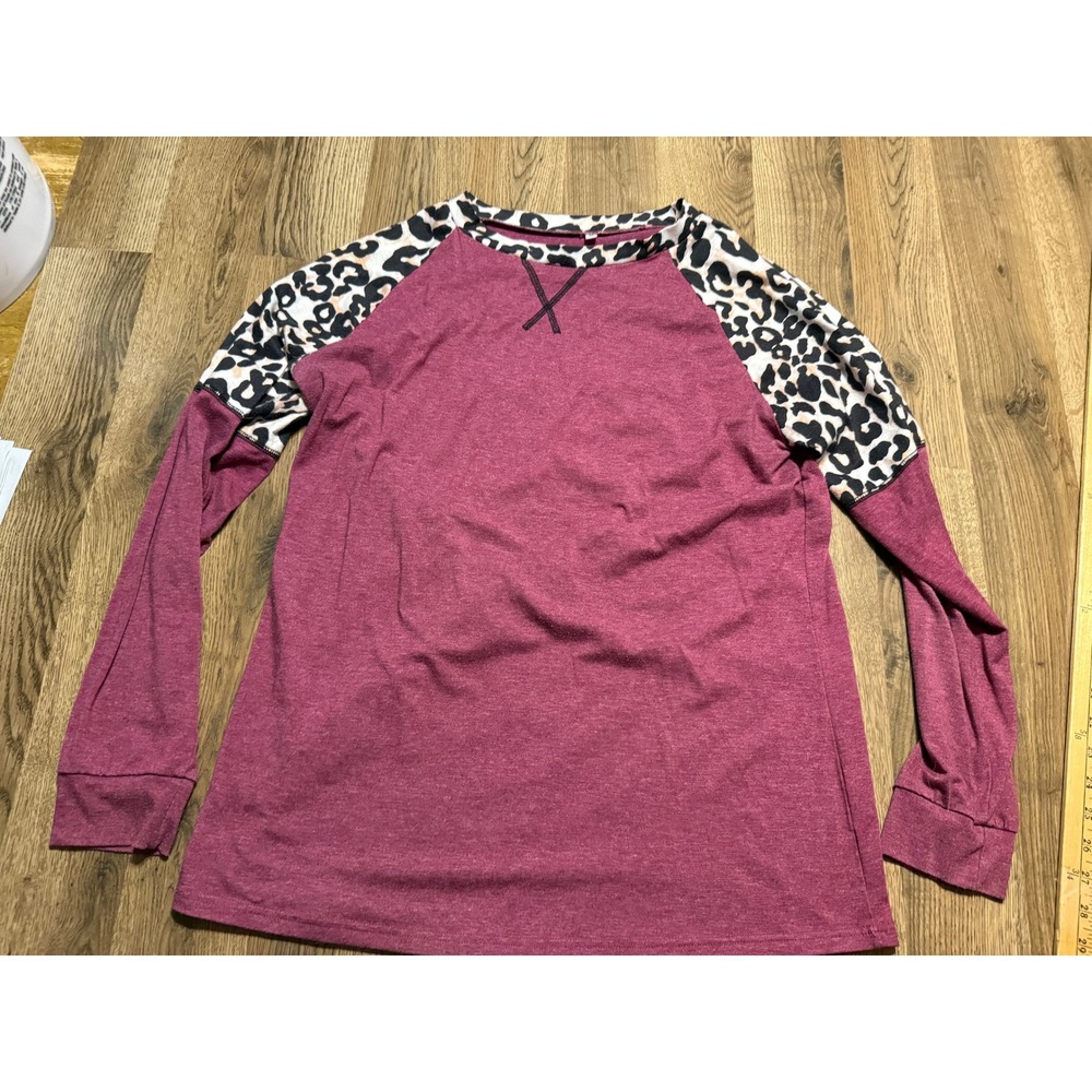 Unbranded Shirt Women Size XL Burgundy Raglan Top Leopard Print Long Sleeve